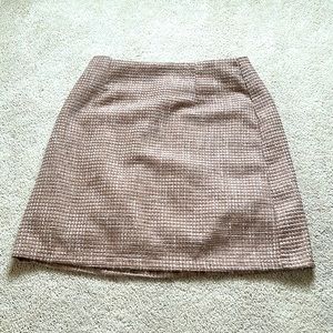 Adorable plaid high waisted skirt